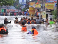 Banjir Parah Rendam Enam Kecamatan di Kota Tangerang, Tim Gabungan Kerahkan 300 Personel untuk Penanganan Cepat
