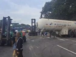 Tangki Berisi Penuh Gas Elpiji Terguling di Jalan Wonosari, Sopir Meninggal Dunia