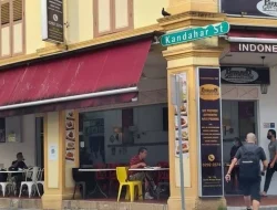 Sedihnya Warga Singapura Saat Warung Nasi Padang Tertua Tutup