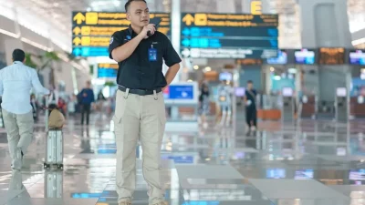 Ketika Satpam Bandara Kepergok
